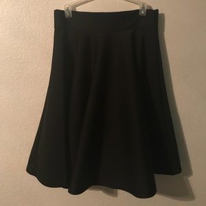 Natural waist black swing skirt